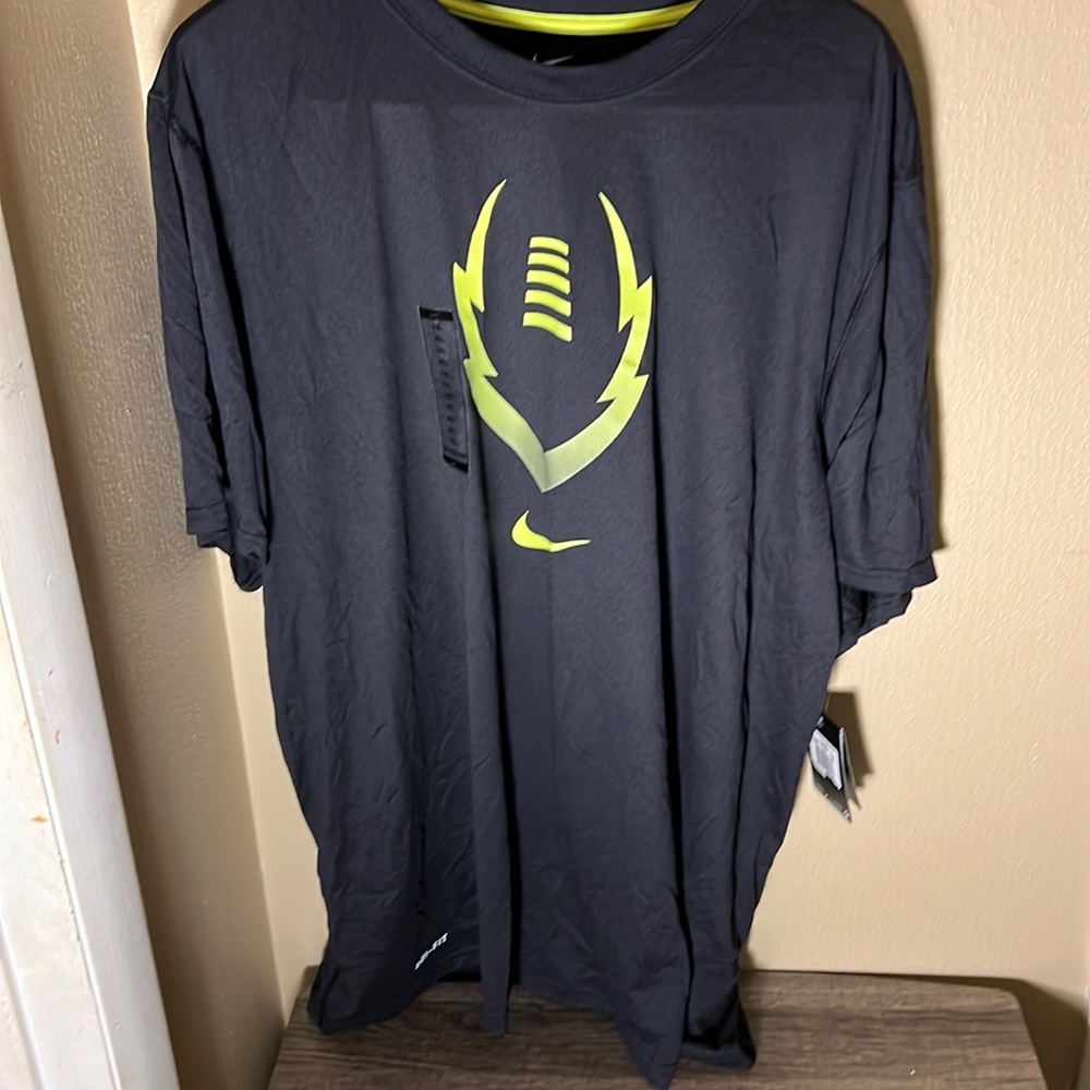 Nike NWT Mens Dri Fit Football Swoosh Tee Color Black Size XXL - Picture 1 of 5